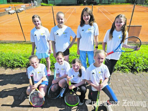 Girls Power beim TC 71 Bremthal: Die U12w kann Tennis und fuhr am Wochenende mit 6:0 Punkten vom TC Glashütten nach Hause.
            Foto: privat
