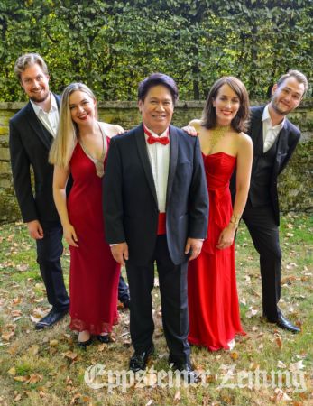 Die Sängerinnen und Sänger von Opera et Cetera.Foto: Groenestein