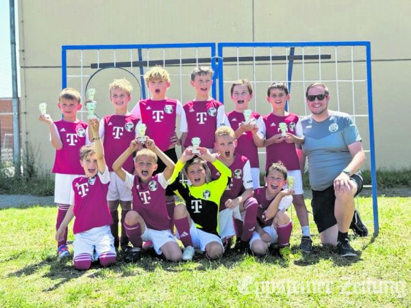 Die F1-Fußballer beim Altrhein-Cup in Ginsheim.Foto: privat