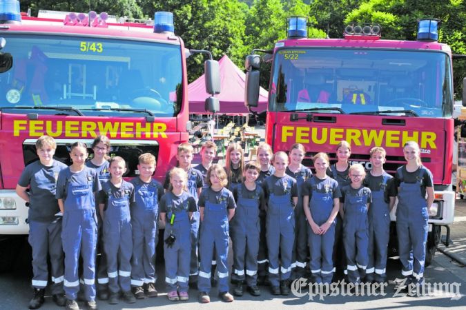 Die Jugendfeuerwehr Ehlhalten im Jubiläumsjahr. Am Wochenende wurde kräftig gefeiert.Foto: privat