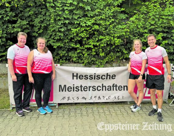 Hessische Meisterschaften der Masters (v.l.): Yvonne Steinfurth, Maria Antonia Speck, Nicole Pasker, Markus Manhold.Foto: privat