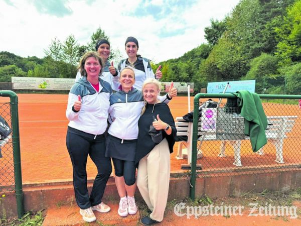 Wollen aufsteigen: Die Damen 50 holen sich einen erfolgreichen Spieltag nach dem anderen und haben Ambitionen auf den Aufstieg in die Kreisoberliga.Foto: privat