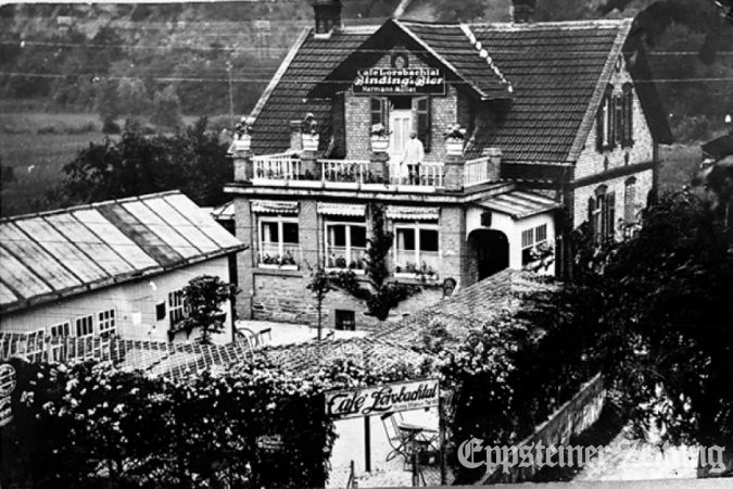 Das Café Lorsbachtal auf einer Postkarte um 1928. Die längs stehende Halle links wurde 1930 durch eine Holzhalle ersetzt. Die Familie lebt in der fünften Generation im Haus in der Lorsbacher Straße..
            Quelle: Stadtarchiv Eppstein