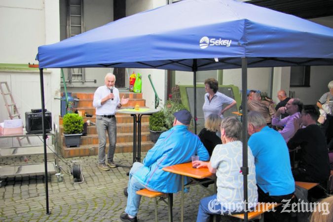 Mit Vorträgen über Niederjosbachs Geschichte verging der Nachmittag schnell. Foto: privat