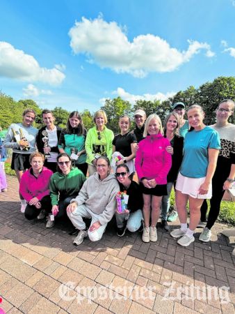 Spaß, Spielfreude und Weiterentwicklung standen bei den Damen Clubmeisterschaften im Doppel im Vordergrund. Clubmeisterinnen wurden Nathalie Peters und Dahab Schneider. Foto: privat