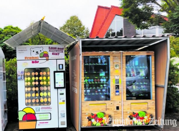 Ehlhaltens kleine Einkaufsmeile für Eis und Lebensmittel an der Dattenbachhalle..  Foto: Stadt Eppstein