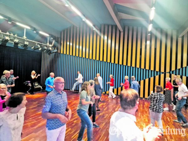 17 Paare tanzten beim Lindy Hop-Workshop des Kulturkreises.Foto: Ute Mauer