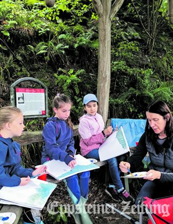 Ferienaktionen, Filmdreh und Bastelspaß bietet der Verein „Eppsteiner Kids und Freunde.
            Foto: privatt