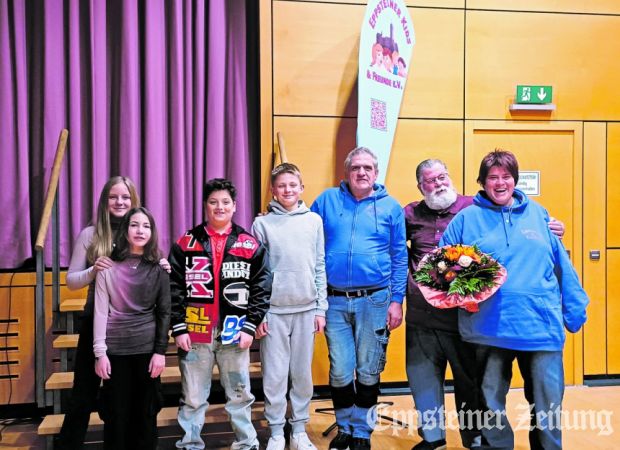 Eppsteiner Kids & Freunde (v.l.): Elli Reitter, Enola Fernandez, Asylcan Tosun, Ben Reinbold, Heiko Krakow, Helmut Kopecky und Andrea Kopecky-Mauer Foto: privat