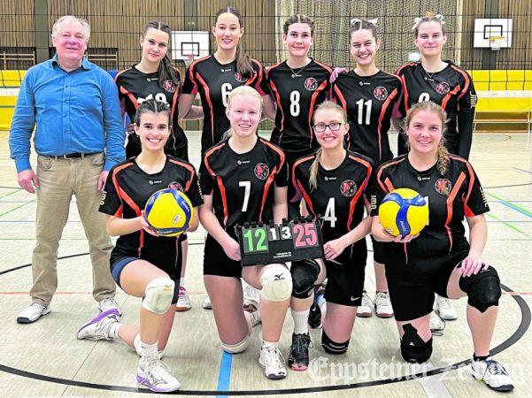 Sieg und Niederlage: Die TuS Volleyball-Damenmannschaft festigt Platz 2Foto: privat