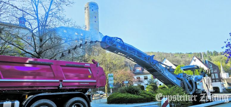 Sanierungsarbeiten in der Rossertstraße mit historischem Hintergrund. Foto: Stadt Eppstein