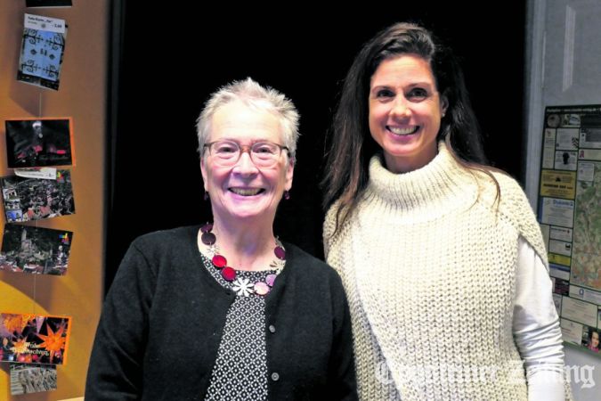 Christina Cantzler und ihre Nachfolgerin Eva Waitzendorfer-Braun als Vorsitzende der Eppsteiner Bürgerstiftung.Foto: Beate Schuchard-Palmert
