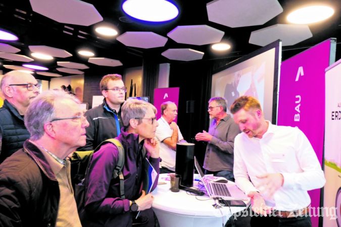 Viele Fragen hatten die Anwohner des Rhein-Main-Link an Netzbetreiber Amprion.Foto: Beate Schuchard-Palmert