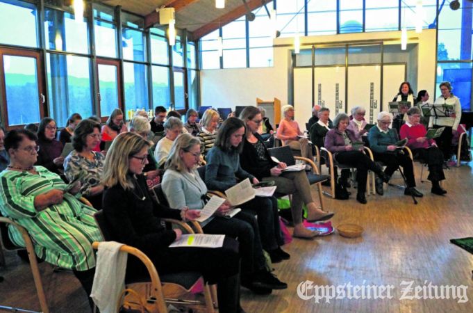 Der Weltgebetstag im Emmaus-Gemeindezentrum war gut besucht.
            Foto: Helga Mischker