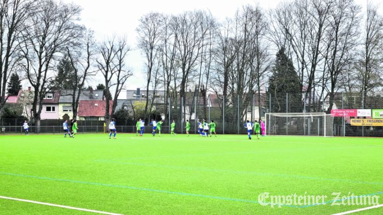 Erfolglose Offensivaktion der SG Bremthal in blau-weiß.
            Foto: privat