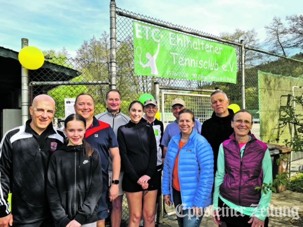 Gut gelaunte Gesichter zum Saisonstart beim Ehlhaltener Tennisclub..Foto: privat