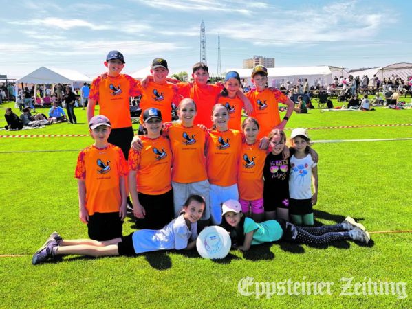 Kinder und Jugendliche der Ultimate Frisbee beim Turnier in Lampertheim.Foto: privat