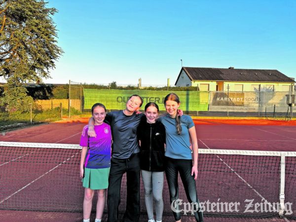 MSG U15 Juniorinnen (v.l.): Helene, Mia, Lenia und Emma nach dem gelungenen Saisonauftakt in Limburg.Foto: privat
