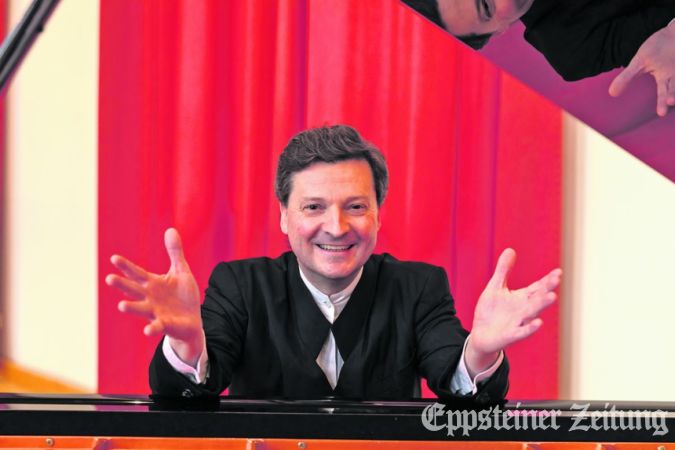 Christoph Soldan moderiert das Eröffnungskonzert.Foto: Veranstalter