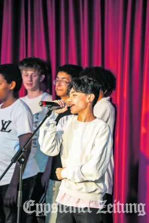Viele junge Talente bekamen beim Auftritt des Popchors ihre Chance.Foto: Jonas Schönian
