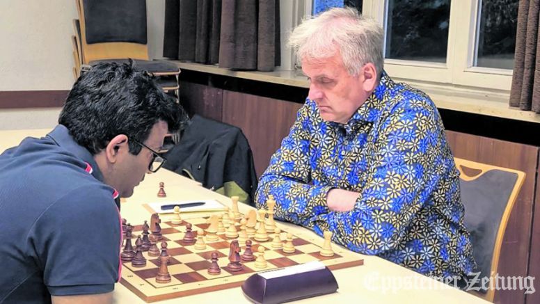Erich Zweschper (r.) holte einen Punkt für Eppstein II beim Pokalsieg. Foto: privat