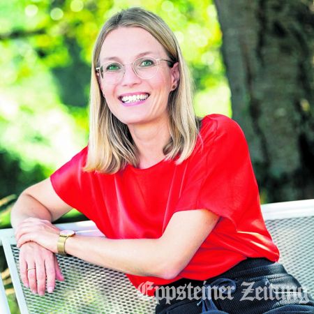 Deike Wichmann liest am 2. Oktober in ihrem Heimatort Niederjosbach. Foto: Sichtstark