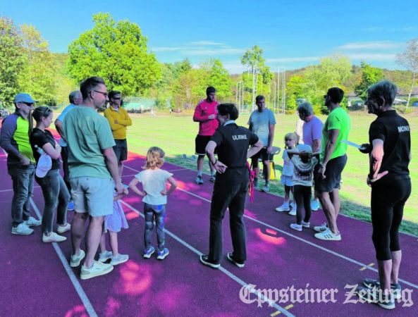 Sportlicher Familientag beim Abturnen auf dem Sportplatz der TSG Eppstein.Foto: privat