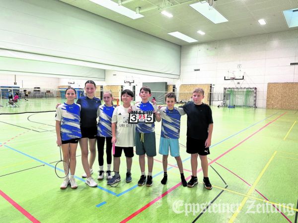 Badminton U15-2 (v.l.): Laura Zimmermann, Anna Dambacher, Emma Kapocsi, Gyeomseo Ahn, Nico Lindner, Jonas Altenhof, Levi Gossenauer Foto: privat