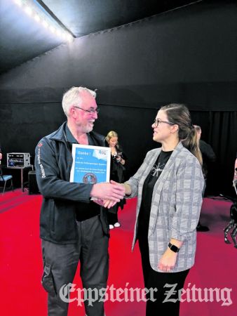 Eppstein DRK-Vorsitzender Stephan Racky und Schwalbachs Bürgermeisterin Angela Strabone. Foto: privat